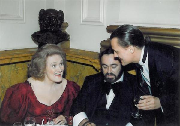 Mit Dame Joan Sutherland und Luciano Pavarotti in London