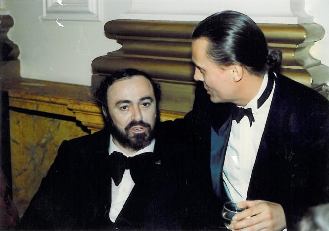 Mit Luciano Pavarotti in London